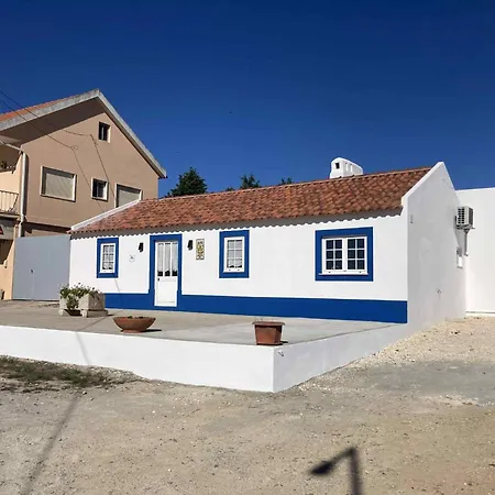 Casa de Férias Casa Isqueiro Cela (Leira)